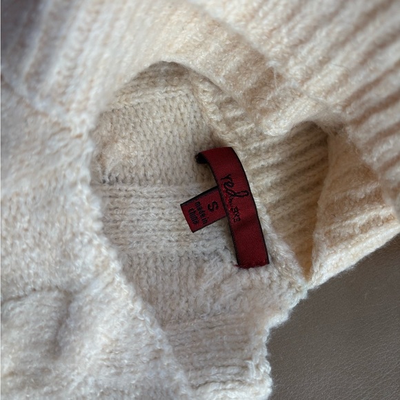 BKE oversized Off-Shoulder Cream and Brown Sweater - Picture 4 of 6